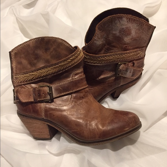 Corral Short Cowboy Boots