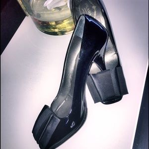 Prada peeptoe's. Black Size 7