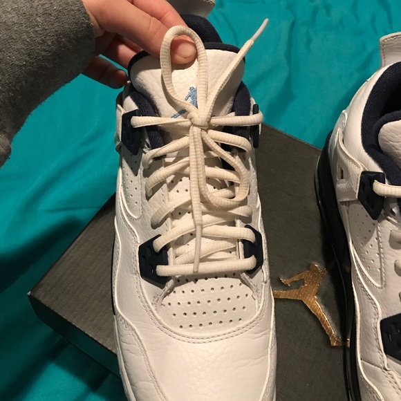 Air Jordan legend blue 4's - Picture 2 of 4