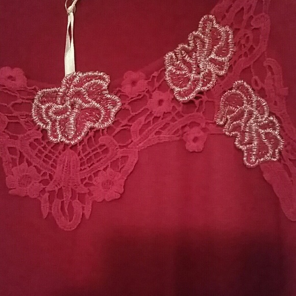 Cute long top - Picture 2 of 2