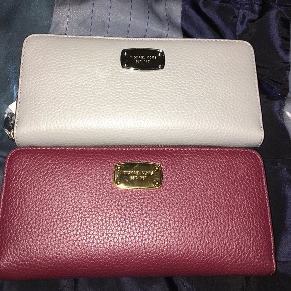 Michael Kors Handbags - Wallet
