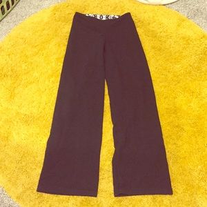 Lululemon yoga pants