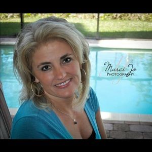 Meet your Posher, Glenna