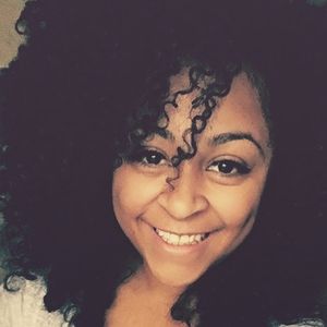 Meet your Posher, Sharisa