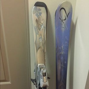 🎿⛷One set of skis with poles with carrying bag