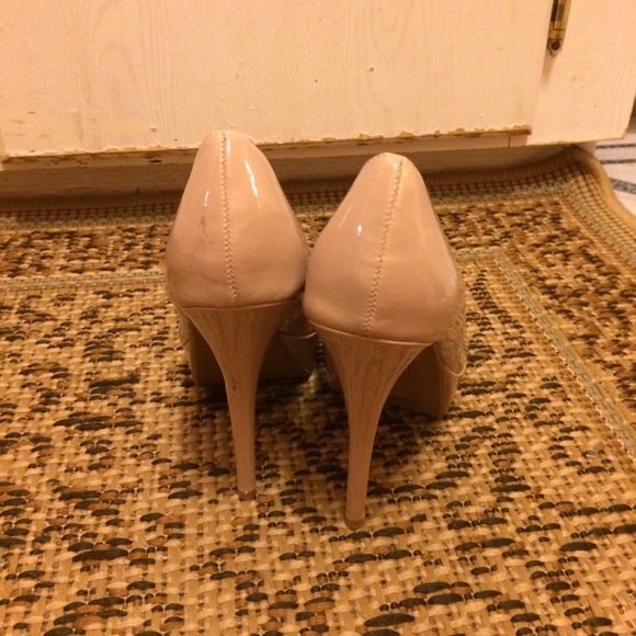Heels - Picture 2 of 4