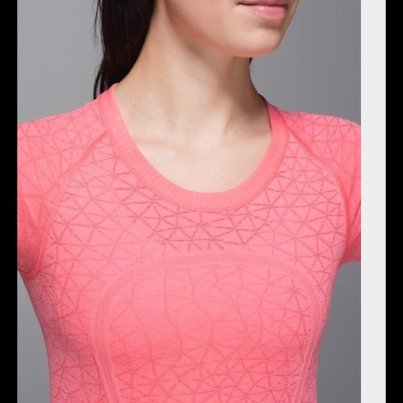 Lululemon Swiftly Ss in heathered electric coal.