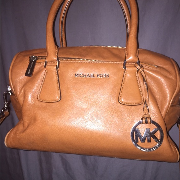 Michael Kors Handbags - Michael Kors over the shoulder Bag