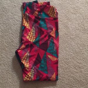 NEW NEVER worn Lularoe TC Leggings