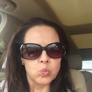 Meet your Posher, Heidi