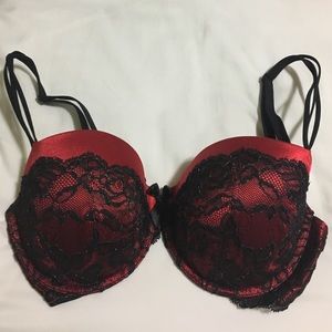 38 D Victoria's Secret bra
