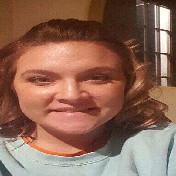 Meet your Posher, Cortney