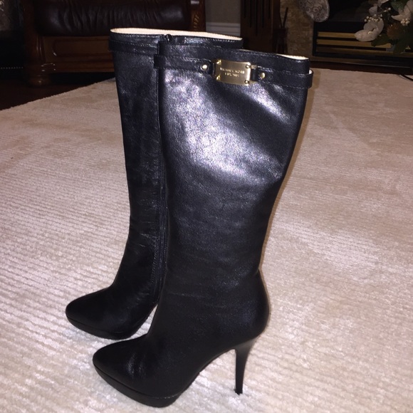 New Michael Kors women's Size 7.5  boots.