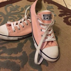 Light pink converse.