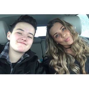 Meet your Posher, Cami