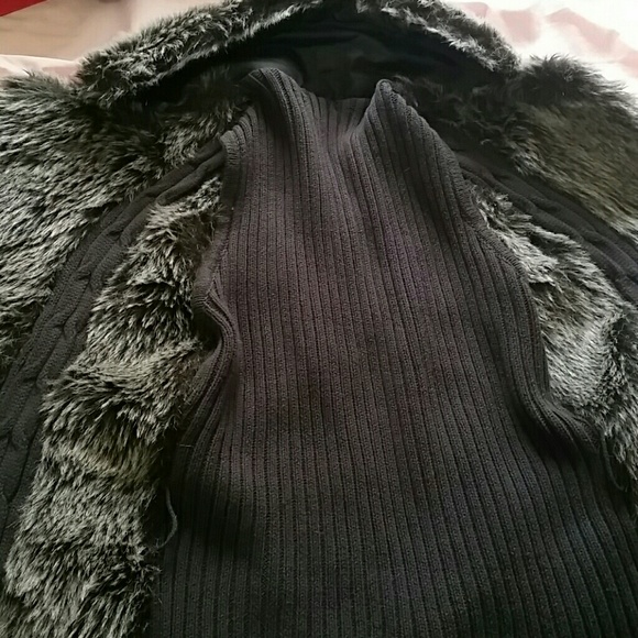 Faux fur vest - Picture 4 of 4