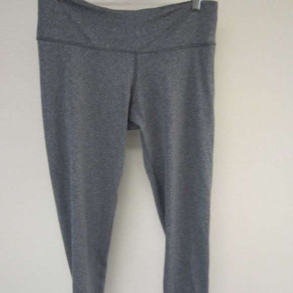 Grey yoga leggings