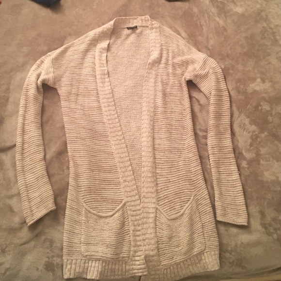 Size M tan/khaki long sweater cardigan