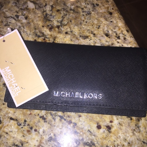 Medium size Michael Kors Wallet