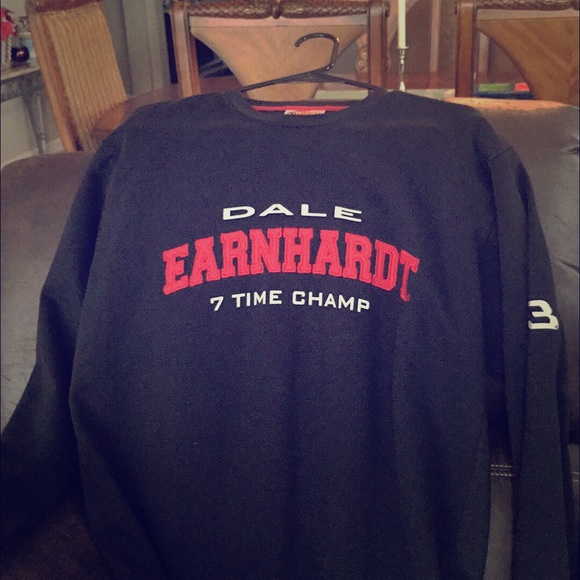 Vintage NASCAR 🤘🏻 Earnhardt Sr. Sweatshirt - Picture 1 of 4