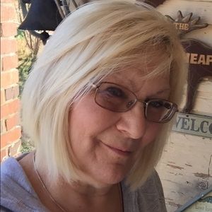 Meet your Posher, Jackie