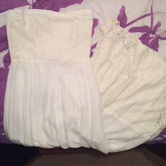 A&F white maxi dress🌻