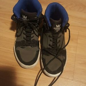 Boy's size 2 supra tennis shoes