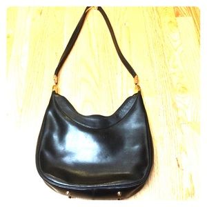 Koret leather bag🌷