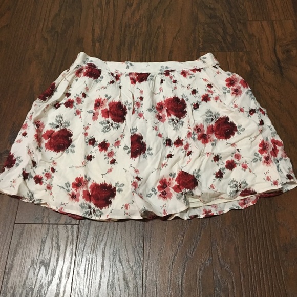 AE skirt