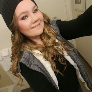 Meet your Posher, Melissa