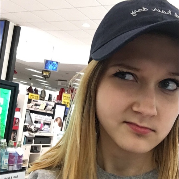 Meet your Posher, Irina - Picture 1 of 1