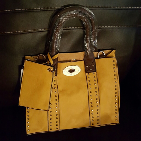 Purse - Picture 2 of 3