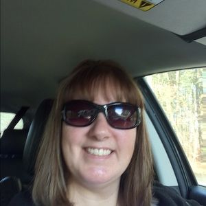 Meet your Posher, Gina