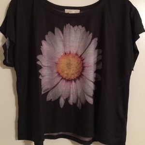 Graphic crop top tee