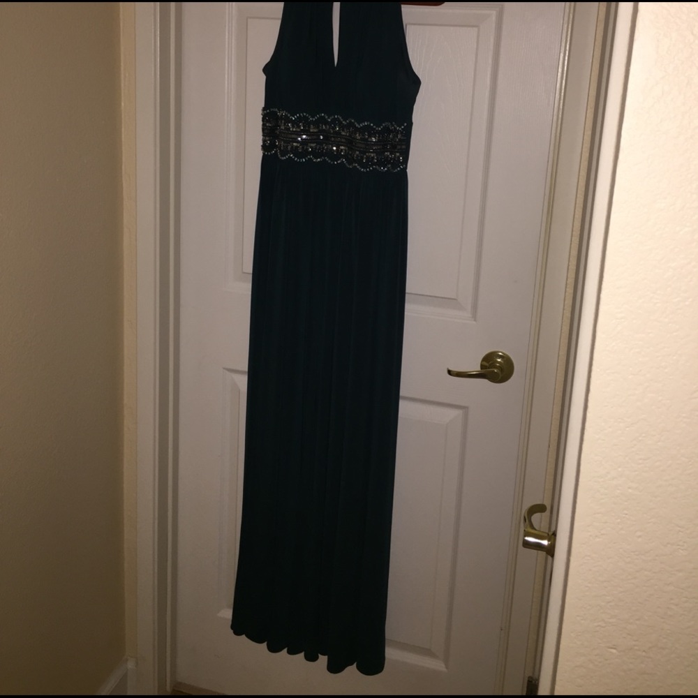 Dress - Picture 6 of 7
