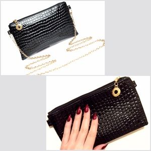 🔺SOLD🔺Black + Gold Faux Alligator Clutch
