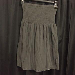 Grey strapless shirt