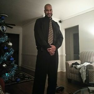 Meet your Posher, Jemell