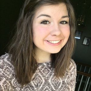 Meet your Posher, Natalie