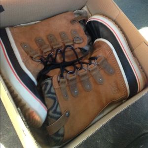 Women's Size 9.5 Joan of Arctic Sorels