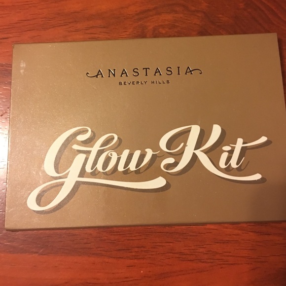 Anastasia Beverly Hills Glow Kit