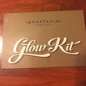 Anastasia Beverly Hills Glow Kit