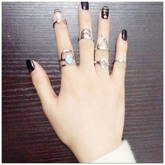 Sold | 6 piece silver & blue midi ring set - Picture 2 of 3