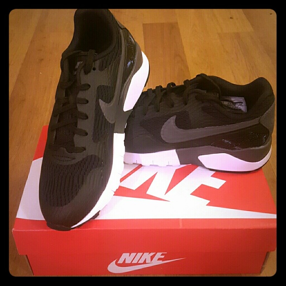 Nike Air Pegasus Sneaker BNWT