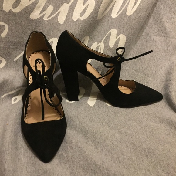 Black Pumps with Laces size 6.5