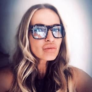 Meet your Posher, Timea