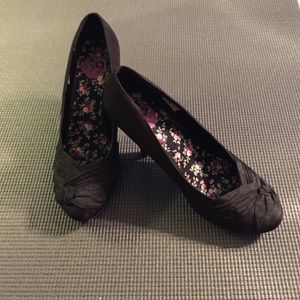 Used K9 by Rocketdog Heels Size 10