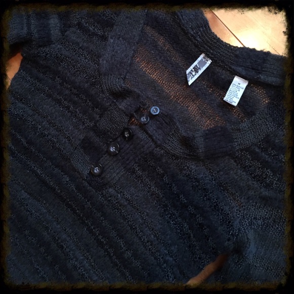 🌺The Buckle BKE Ladies Sweater🌺