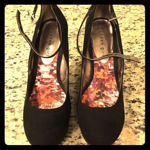 Never worn wedge