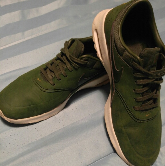 Nike Airmax Thea Premium size 9